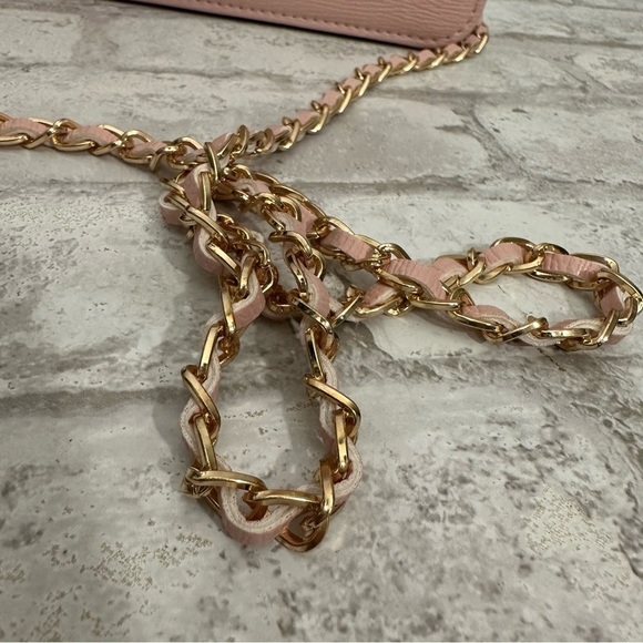 NWT BEBE Fabiola Saffiano Black Gold Tone Crossbody Chain Purse Bag - Picture 2 of 7